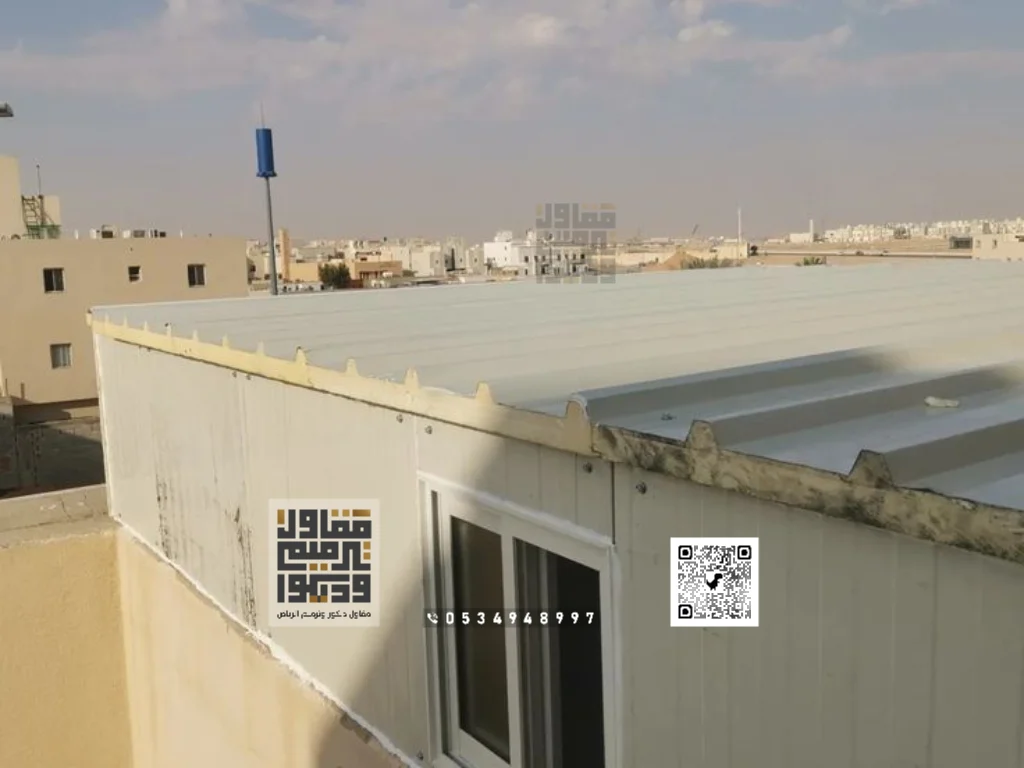 تركيب الواح الساندوتش بانل في الرياض 2025 بناء غرف ساندوتش بانل بالرياض 13 تركيب أسقف ساندوتش بانل الرياض في السعودية